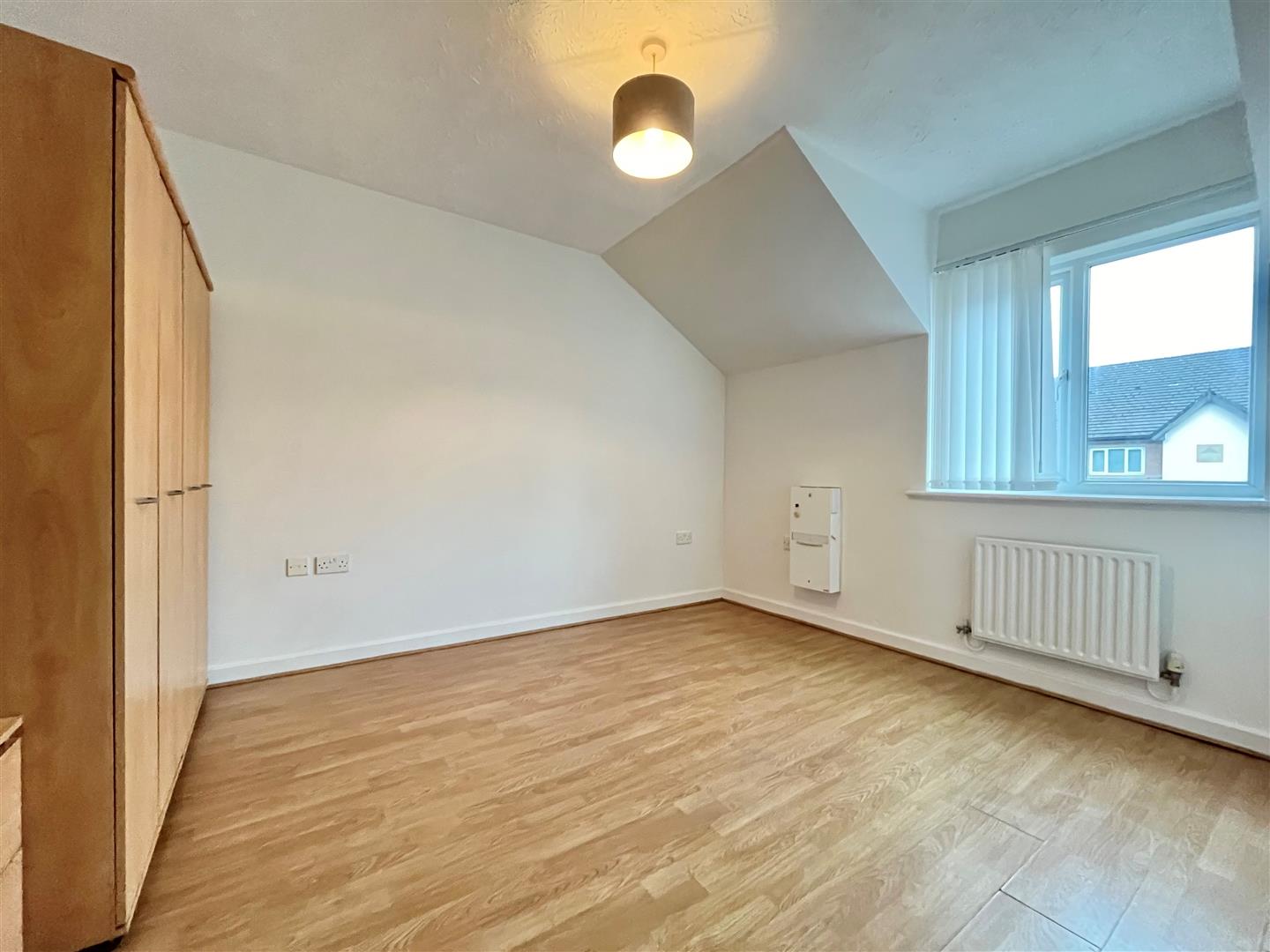 2 Bedroom Apartment To Rent image 7